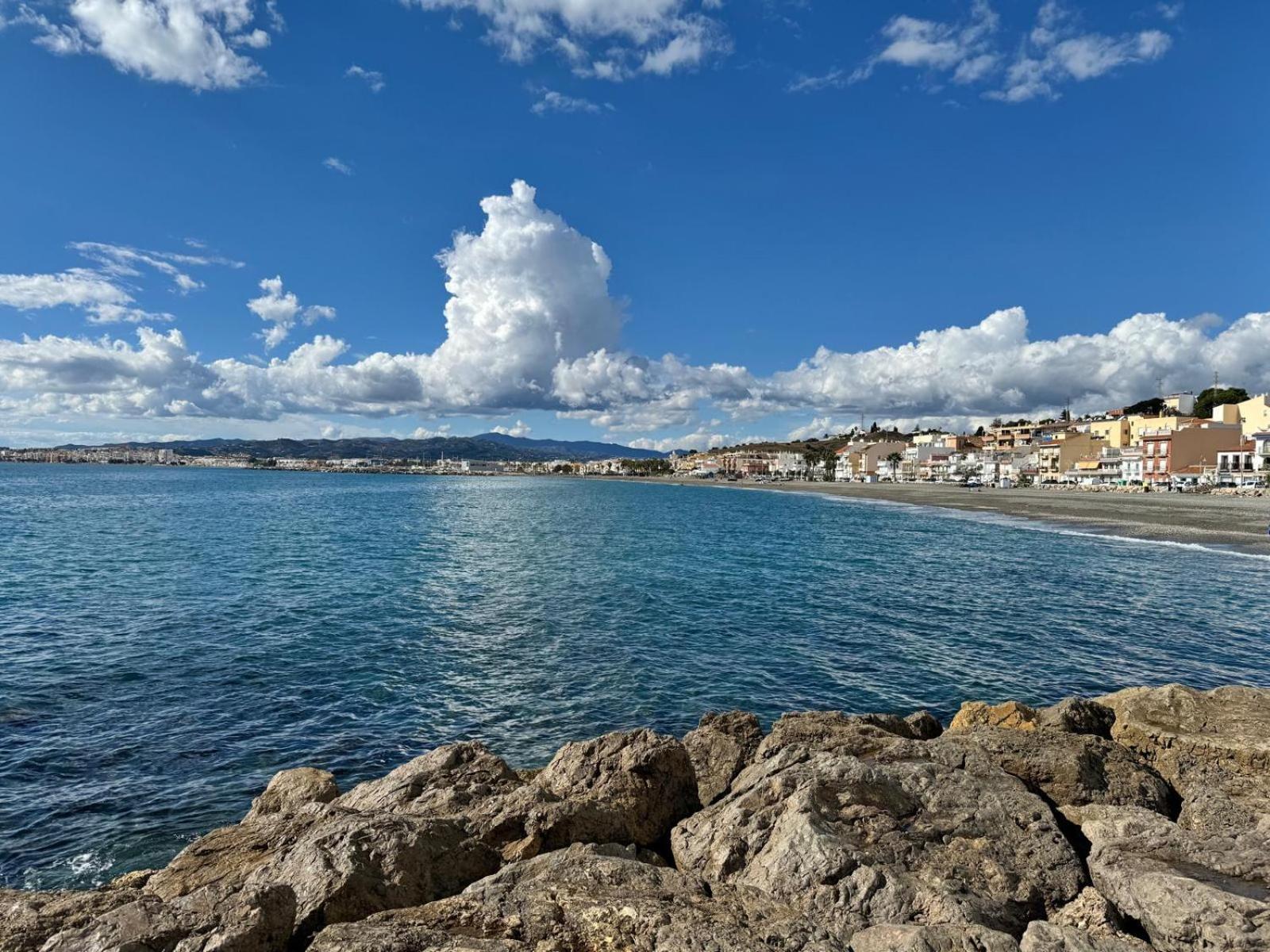Villa Brisas Del Mar Caleta De Velez Esterno foto